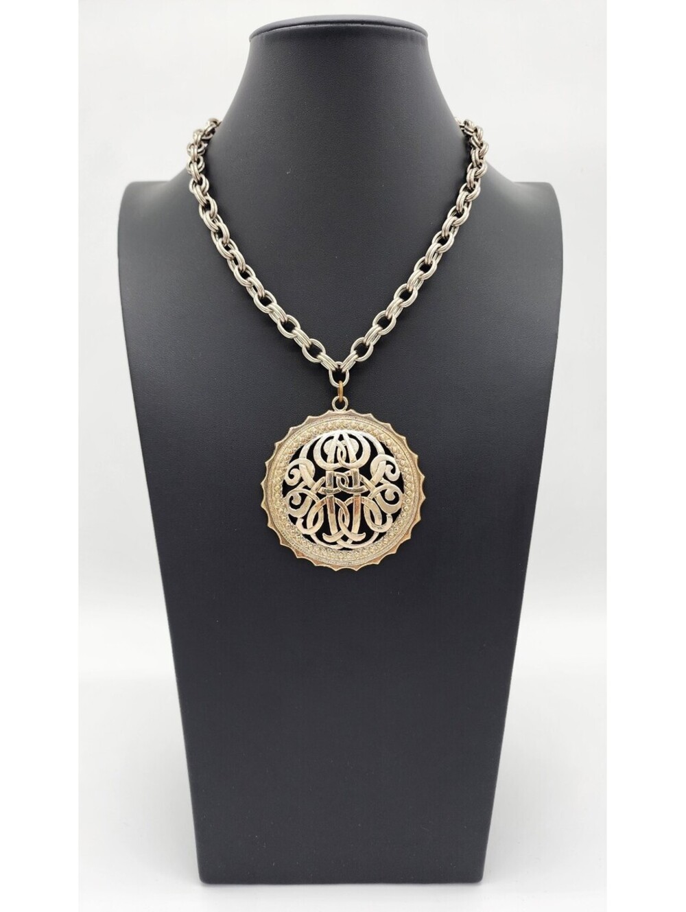 Vintage Monet Gold Medallion Necklace 1970s Arabic Inspired Pendant Chunky Chain - Picture 2 of 11